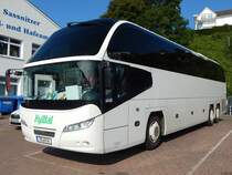 Neoplan Cityliner von Kylltal Reisen aus Deutschland im Stadthafen Sassnitz am 16.09.2017