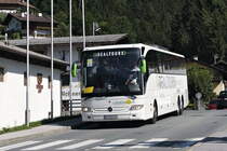 Schienenersatzverkehr für S-Bahn wegen Neubau Vomperbachbrücke, Mercedes-Benz Tourismo von Ledermair in Pill, Innstraße. Aufgenommen 9.8.2019.