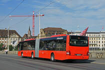 MAN Lions City von Südbadenbus, auf der Linie 38, überquert die Mittlere Rheinbrücke. Die Aufnahme stammt vom 27.07.2019.