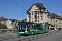 Mercedes Citaro 7047, auf der Linie 34, überquert die Mittlere Rheinbrücke. Die Aufnahme stammt vom 21.08.2019.