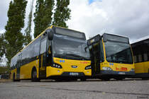 B-V 2442 + B-V 1655 stehen auf dem Betriebshof Indira-Gandhi-Straße. Aufgenommen am 22.09.2018 / VDL Citea + MB Citaro Facelift.