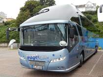 Neoplan Starliner von Pilger Reisen aus Deutschland im Stadthafen Sassnitz am 23.09.2017