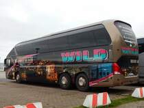 Neoplan Starliner von Wild aus Deutschland im Stadthafen Sassnitz am 23.09.2017