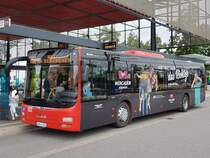 Hier ist der SHA F 5713 von der FMO auf der Buslinie 761 nach Weil im Schönbuch im Einsatz. Fotografiert am 11.06.2019 am ZOB in Böblingen.