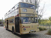Am 08. September 2019 steht der Büssing DE 65 mit der Wagen Nummer 1794 an der Auffahrt zum Depot für Traditionsbus in der Monumentenstraße in Schöneberg.  