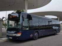Hier ist der PF B 8033 von Binder Reisen auf der Buslinie 763 nach Mönsheim im Einsatz. Erwischt am 11.06.2019 am Pforzheimer Hauptbahnhof.