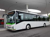 Hier ist der PF MO 505 von Müller Reisen als Schnellbus auf der Buslinie 716 nach Bad Herrenalb im Einsatz. Abgelichtet am 11.06.2019 am HBF in Pforzheim.