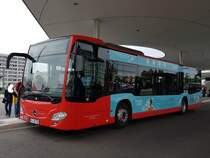 Hier ist der KA SB 703 von der RVS (Südwestbus) auf der Linie 731 nach Königsbach im Einsatz. Gesichtet am 11.06.2019 am Hauptbahnhof in Pforzheim.