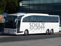 Mercedes Travego von Schulze aus Deutschland im Stadthafen Sassnitz am 03.10.2017