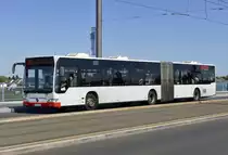 MB O 530 G II, BN-SW 4404 der SWB auf der Kennedybrücke in Bonn - 14.09.2019