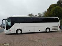 MAN Lion's Coach von Bach-Tours aus Deutschland im Stadthafen Sassnitz am 14.10.2017