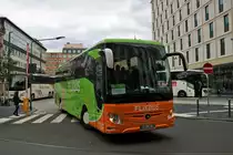 FlixBus Mercedes Benz Tourismo am 05.10.19 in Frankfurt am Main 