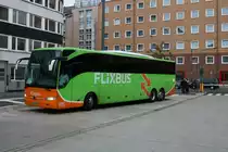 FlixBus Mercedes Benz Tourismo am 05.10.19 in Frankfurt am Main