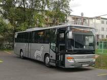 Graz. Dieser Niederösterreichische Setra S 418 H
von Wieselbus verirrte sich am 06.10.2019 in
die Steiermärkische Landeshauptstadt Graz. 
Das Bild entstand beim Raiffeisen Sportpark. 