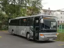 Graz. Dieser Niederösterreichische Setra S 418 H
von Wieselbus verirrte sich am 06.10.2019 in
die Steiermärkische Landeshauptstadt Graz. 
Das Bild entstand beim Raiffeisen Sportpark. 
