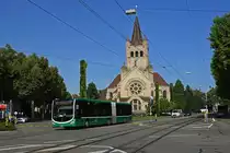 Mercedes Citaro 7051, auf der Linie 50, fährt Richtung Endstation am Bahnhof SBB. Im Hintergrund steht die Paulus Kirche. Die Aufnahme stammt vom 27.08.2019.