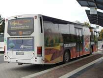 Volvo 8700 der Oppermann Transporte aus Deutschland in Sassnitz am 21.10.2017