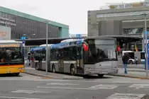 AAGR Nr. 12 (Solaris Urbino 18) am 10.10.2019 beim Bhf. Luzern