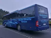 Mercedes Tourismo RH von Becker-Strelitz Reisen aus Deutschland bei Berlin am 25.10.2017