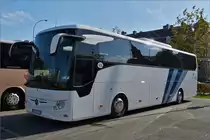 Mercedes Benz Tourismo steht auf dem Busparkplatz vom Glacis in der Stadt Luxemburg. Okt. 2019