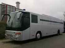 Setra 415 GT der JVA Neubrandenburg in Neubrandenburg am 17.11.2017