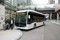 Mercedes Benz E-Citaro am 17.10.19 am Flughafen Frankfurt am Main auf der Linie X17 von Autobus Sippel im Testbetrieb