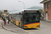 Postauto/Regie Gelterkinden BL 196 097 (Solaris Urbino IV 18) am 22.10.2019 beim Bhf. Gelterkinden