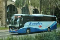 Mercedes Benz Aura Reisebus am 13.10.2019 in Barcelona