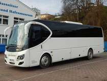 Mercedes Sundancer von BoyTours aus Deutschland im Stadthafen Sassnitz am 26.12.2017
