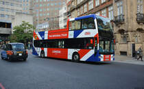 24.10.2018 / London Tower Bridge / Optare / LJ07 XEU.
