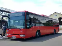 Hier ist der MZ DB 2138 von DB Regio Bus Mitte (ex Rheinpfalzbus, Ludwigshafen) auf der Buslinie 547 nach Bad Bergzabern Schulzentrum im Einsatz. Gesichtet am 18.06.2019 am Bahnhof in Kandel.