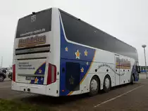 Van Hool TX17 von Manß-Reisen aus Deutschland im Stadthafen Sassnitz am 31.12.2017