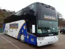 Van Hool TX17 von Manß-Reisen aus Deutschland im Stadthafen Sassnitz am 31.12.2017
