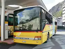 Setra S 313 UL am 16. Oktober 2019 im Bahnhof Visp.