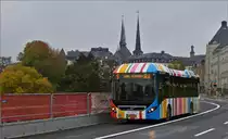 Volvo 7900 Hybrid vom VDL, auf der neuen Streckenführung in Richtung Hauptbahnhof aus der Oberstadt der Stadt Luxemburg kommend.  06.11.2019