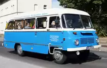 Robur Oldtimerbus der Classic Car Vermietung / Mittelbach GbR aus Zörbig. Aufgenommen im September 2019 in der Nähe vom Hauptbahnhof von Eisenach.