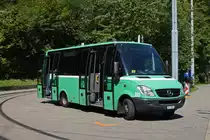 Wegen einer Grossbaustelle beim Leimgrubenweg, muss die Linie 16 umgeleitet werden. Vom Jakobsberg fährt ein Kleinbus bis zum Bahnhofeingang Gundeldingen. Hier wartet am 26.08.2019 der Mercedes City Star 865 an der Endstation am Jakobsberg.