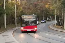 Solaris Urbino (SZ-845ZH) als Linie LK in der Karl-Innerebner-Straße in Innsbruck. Aufgenommen 23.10.2019.