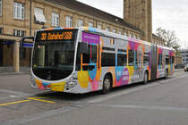 Nach dem der Mercedes Citaro 7026 nach einer heftigen Kollision nicht mehr eingesetzt werden kann, hat der Mercedes Citaro 7016 die Werbung für 100 Jahre Adullam-Stiftung übernommen. Hier steht der Bus am 11.11.2019 an der Endstation der Linie 30 am badischen Bahnhof.