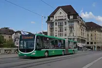 Mercedes Citaro 7010, auf der Linie 38, überquert die Mittlere Rheinbrücke. Die Aufnahme stammt vom 21.08.2019.