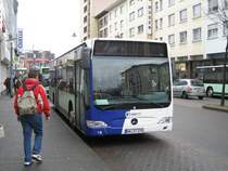 19.12.2008: Wagen 278, ein neuer Cirato II abgestellt an der Haltestelle Stummdenkmal. Die saarVV-Front wurde nicht sehr sorgf�ltig geklebt, man beachte Bild unten.