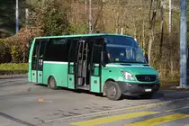 Wegen einer Grossbaustelle beim Leimgrubenweg, muss die Linie 16 umgeleitet werden. Vom Jakobsberg fährt ein Kleinbus bis zum Bahnhofeingang Gundeldingen. Hier wartet am 30.11.2019 der Mercedes City Star 863 an der Endstation am Jakobsberg.