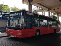 Hier ist der SHA F 5903 von der FMO auf der Buslinie 360 nach Sachsenweiler unterwegs. Abgelichtet am 12.07.2019 am Backnanger Busbahnhof.