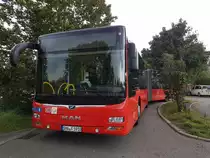 Hier wartet der SHA F 5910 von der FMO auf seinen nächsten Einsatz. Gesichtet am 09.09.2019 am FMO Busparkplatz in Marbach. 