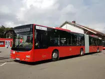 Hier ist der SHA F 5913 von der FMO auf der Buslinie 461 nach Winzerhausen unterwegs. Abgelichtet am 09 September 2019 am Bahnhof in Marbach am Neckar.