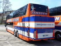 Van Hool TX27 von Janssen Reisen aus Deutschland in Waren am 07.04.2018