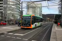 RNV Mercedes Benz eCitaro Wagen 8500 am 22.12.19 in Heidelberg auf der Linie 20 am Hauptbahnhof