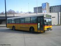 NAW/Hess Nr. 30 von PU Ryffel f�hrt derzeit den Shuttle Bus zwischen dem Flughafen Z�rich und dem Zirkus Salto Natale.