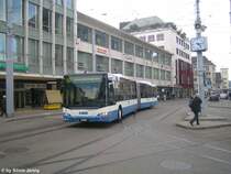 Neoplan Nr. 529 am 14.12.08 beim Sternen Oerlikon auf der Linie 63. An diesem Tag bekam der 63er die Ehre mit Gelenkbussen zu fahren. Denn an Sonntagen ist der 63er mit dem 94er verkn�pft, und da Sonntagsverkauf im Zentrum Glatt herrschte, musste der 94er ebenfalls mit Gelenker gef�hrt werden.
