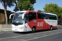 Bus Spanien / Bus Mallorca: Volvo / Irizar New Century von Ultramar Express Transport (Wagen 513), aufgenommen im Oktober 2019 im Stadtgebiet von Port d'Alcudia.